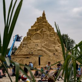Sandburg im 2. Weltrekordversuch: Landschaftspark Duisburg Nord Sandburg im 2. Weltrekordversuch: Landschaftspark Duisburg Nord