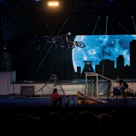 Grooftop! Urbanatix 2017 in der Jahrhunderthalle Bochum – Standing Urbanations!