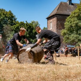 1. Highland Games auf Burg Vondern Oberhausen 1. Highland Games auf Burg Vondern Oberhausen