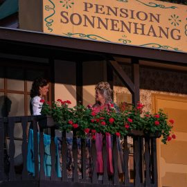 Die schärfsten Knippchen von NRW: Kohlhiesels Töchter auf der Freilichtbühne Freudenberg Die schärfsten Knippchen von NRW: Kohlhiesels Töchter auf der Freilichtbühne Freudenberg