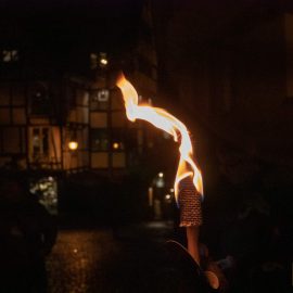 Crepusculum – Fackelwanderung durch Mülheims Straßen Crepusculum – Fackelwanderung durch Mülheims Straßen