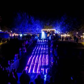 Essen Light Festival 2022 – mit extra wenig Energie durch die nächtlichen Essener Straßen