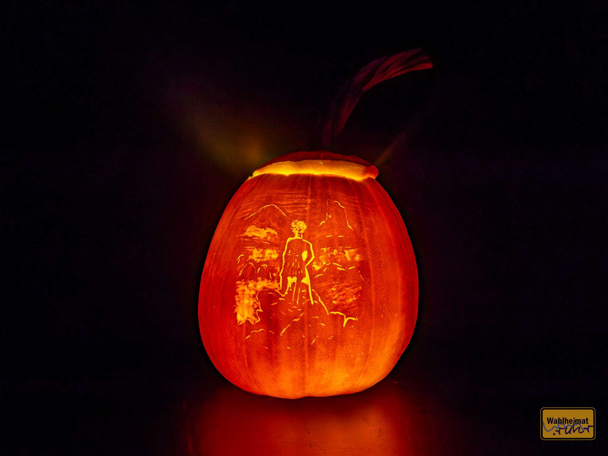 Der Wanderer über dem Nebelmeer - auf einem Kürbis.